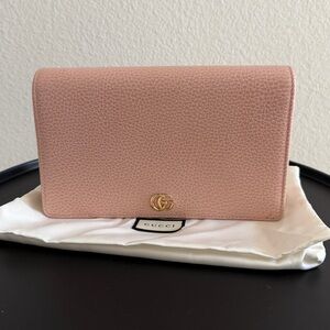 GUCCI wallet on chain